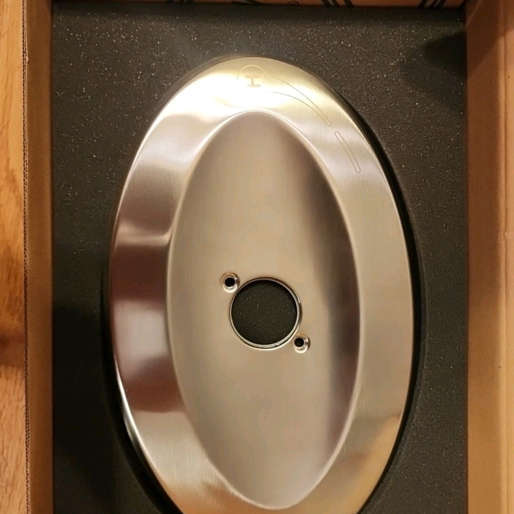 PREMIER FAUCET TUB & SHOWER BRASS ESCUTCHEON CHROME 133962
